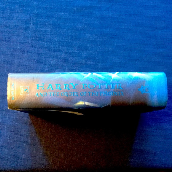 Harry Potter and the Order of the Phoenix, 1st Edition w/Flawed Bookcover - Picture 3 of 8